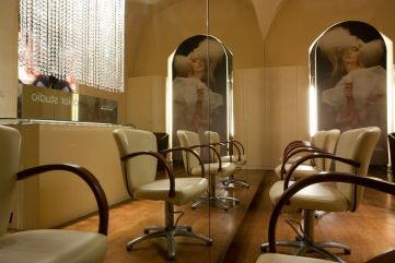 Salon Roman